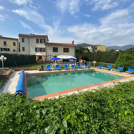 Con Piscina Privata Tra Versilia E Cinque Terre וילה *