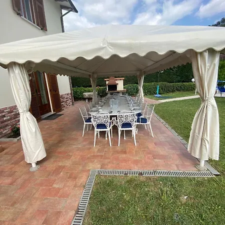 Grande Con Piscina Privata Tra Versilia E Cinque Terre 别墅