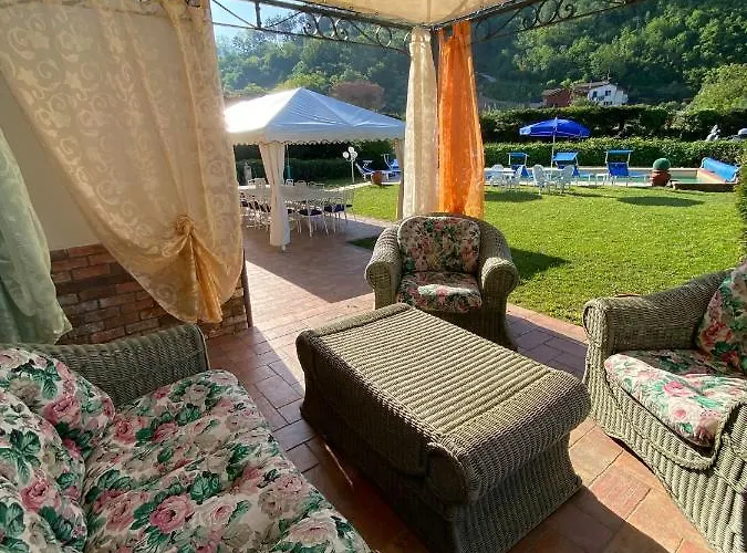 Con Piscina Privata Tra Versilia E Cinque Terre *