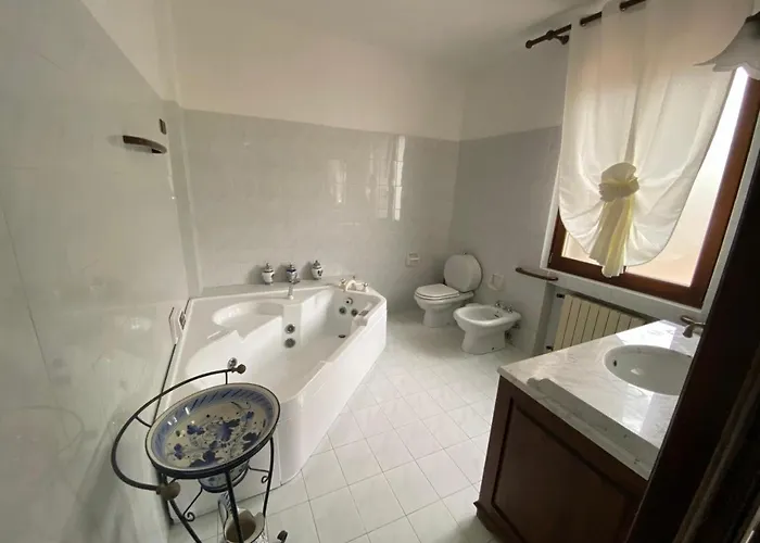 Con Piscina Privata Tra Versilia E Cinque Terre Willa